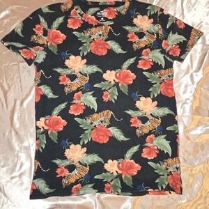 Hollister Black Floral Tiger Print Women's Tee